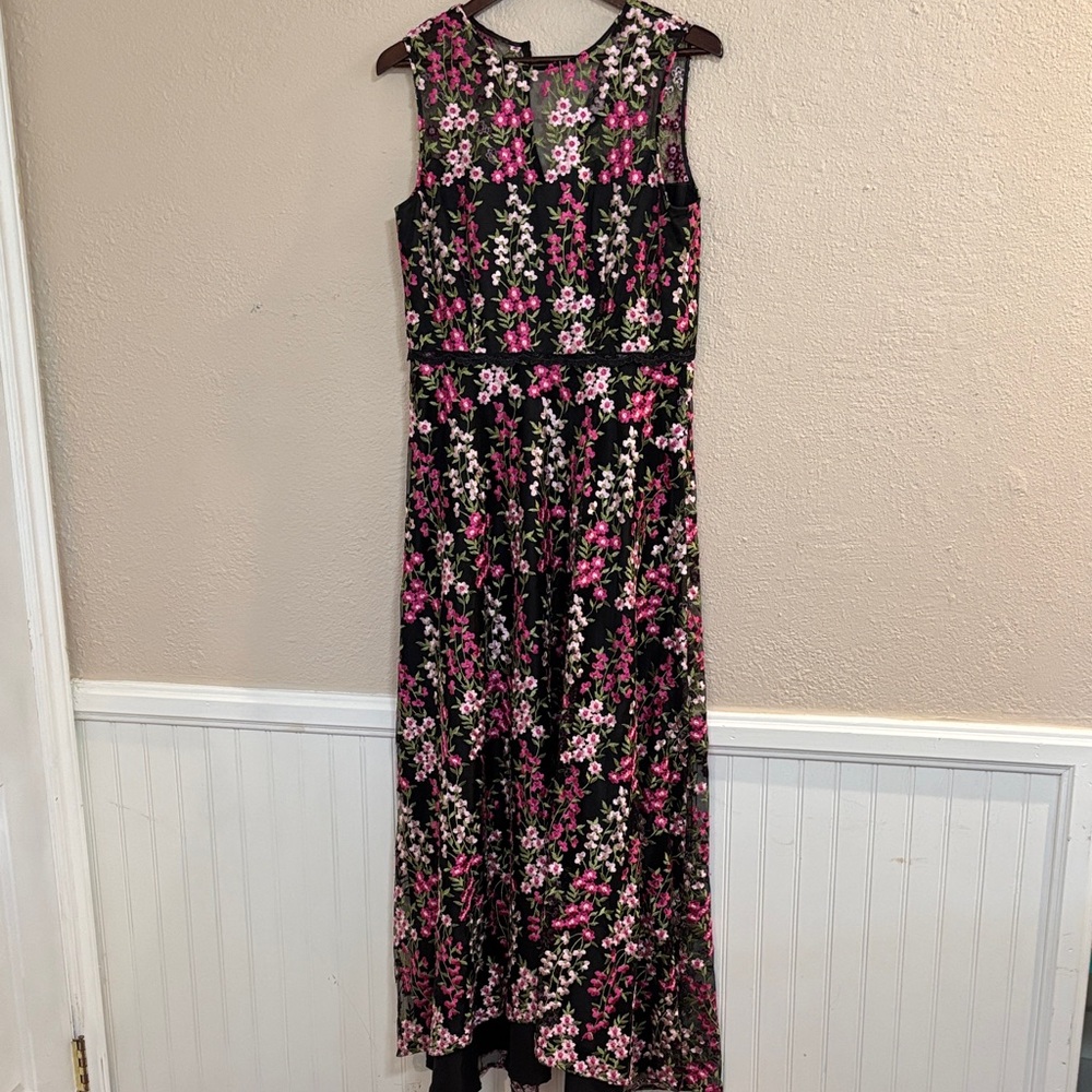 Tahari Arthur S Levine Black Pink Elegant Embroidered Floral Maxi Dress SZ 10 |M